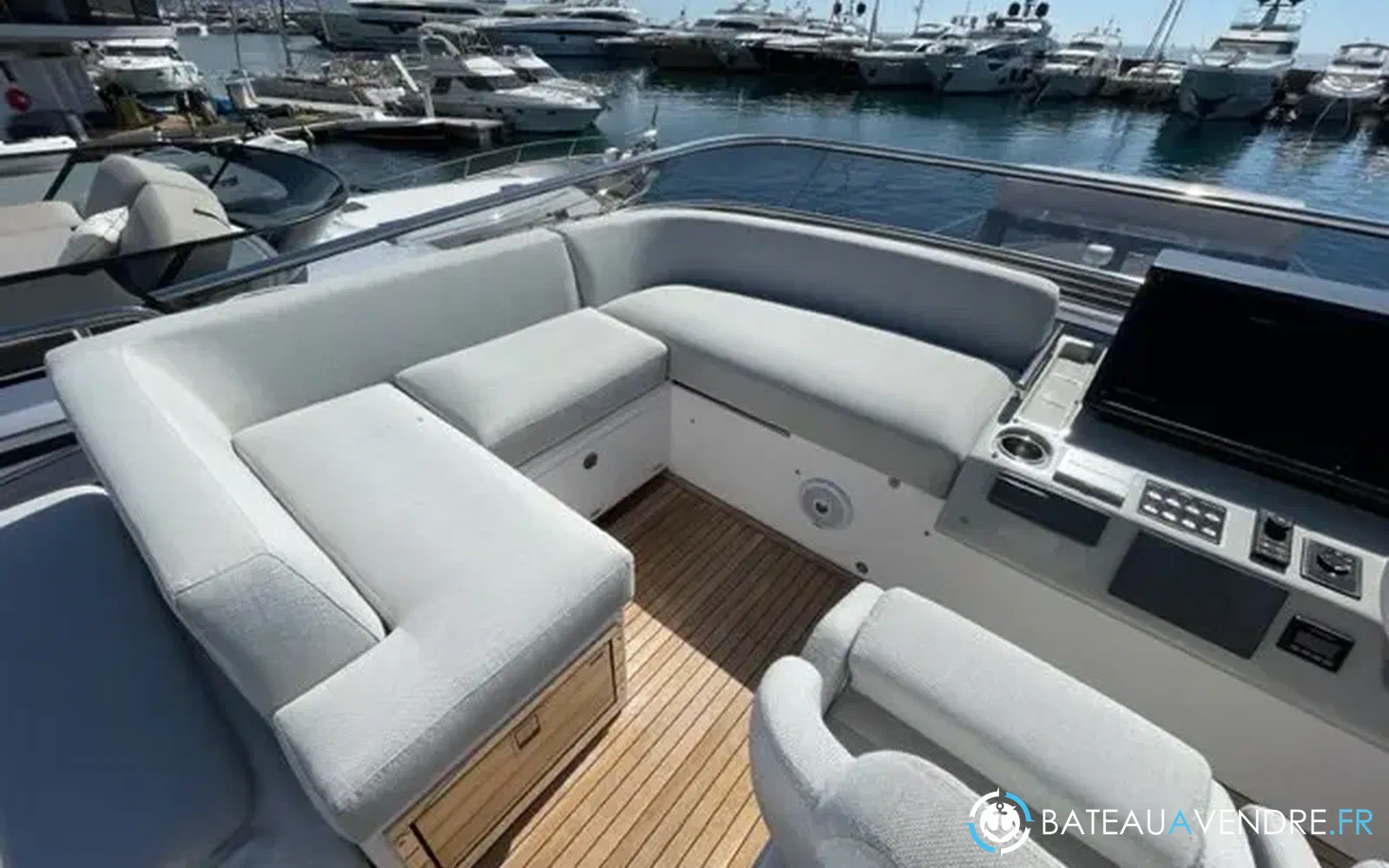 slider 18 Azimut S7