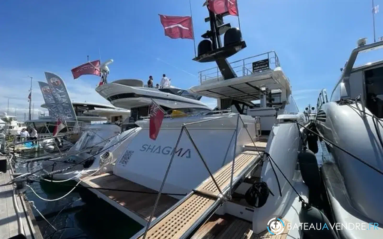 slider 1 Azimut S7