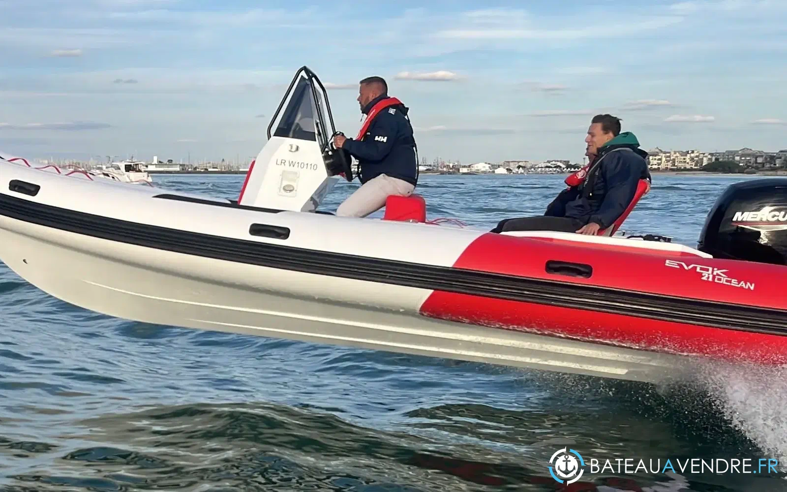 slider 0 Evok Marine Evok 21 Ocean