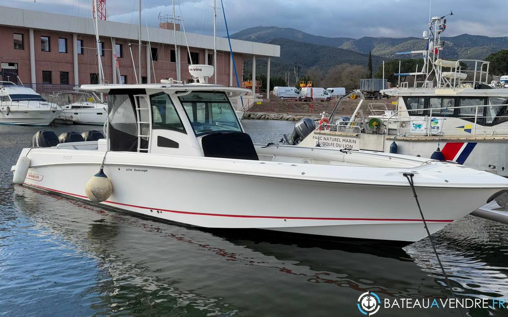 Boston Whaler 370 Outrage photo 3