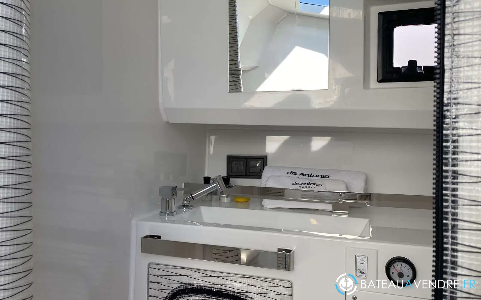 slider 7 De Antonio Yachts D32