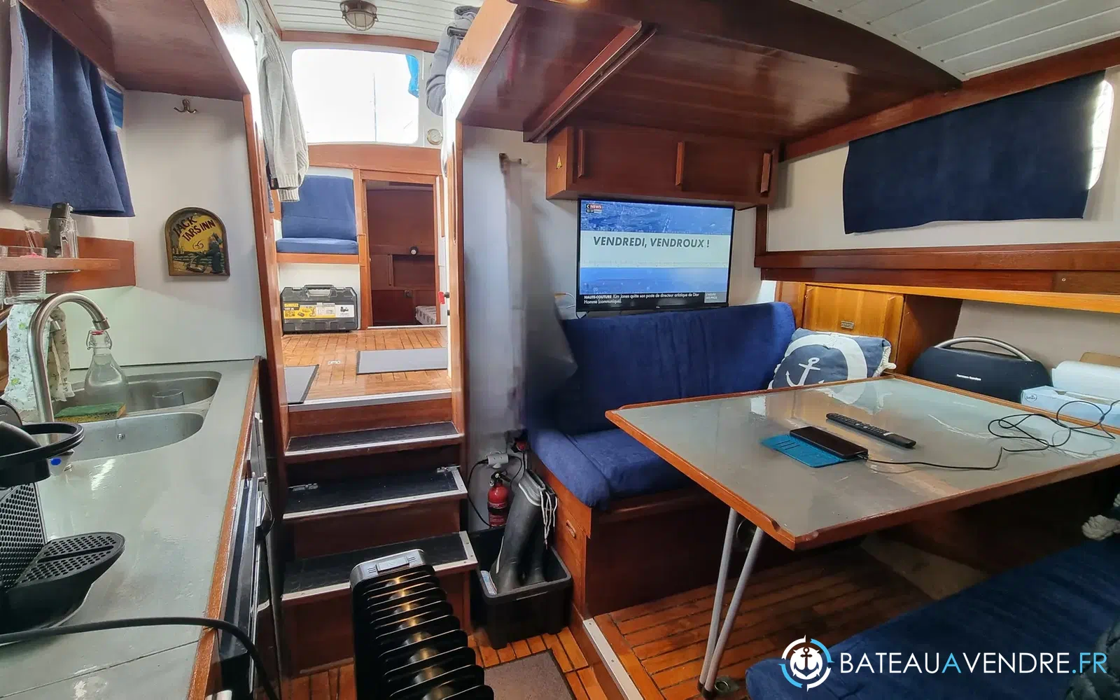 slider 13 Siltala Yachts Nauticat 33