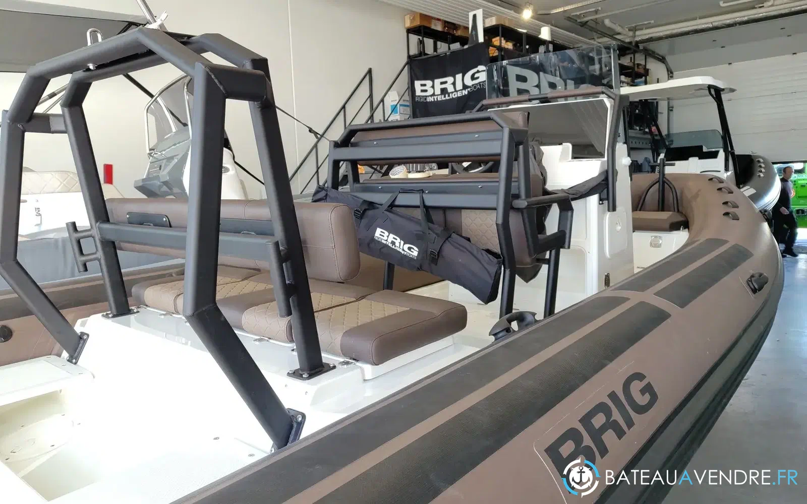 slider 4 Brig Navigator 22
