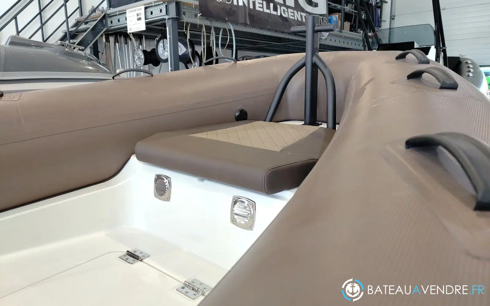 slider 5 Brig Navigator 22