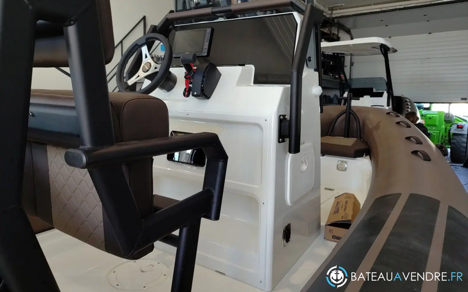 slider 9 Brig Navigator 22