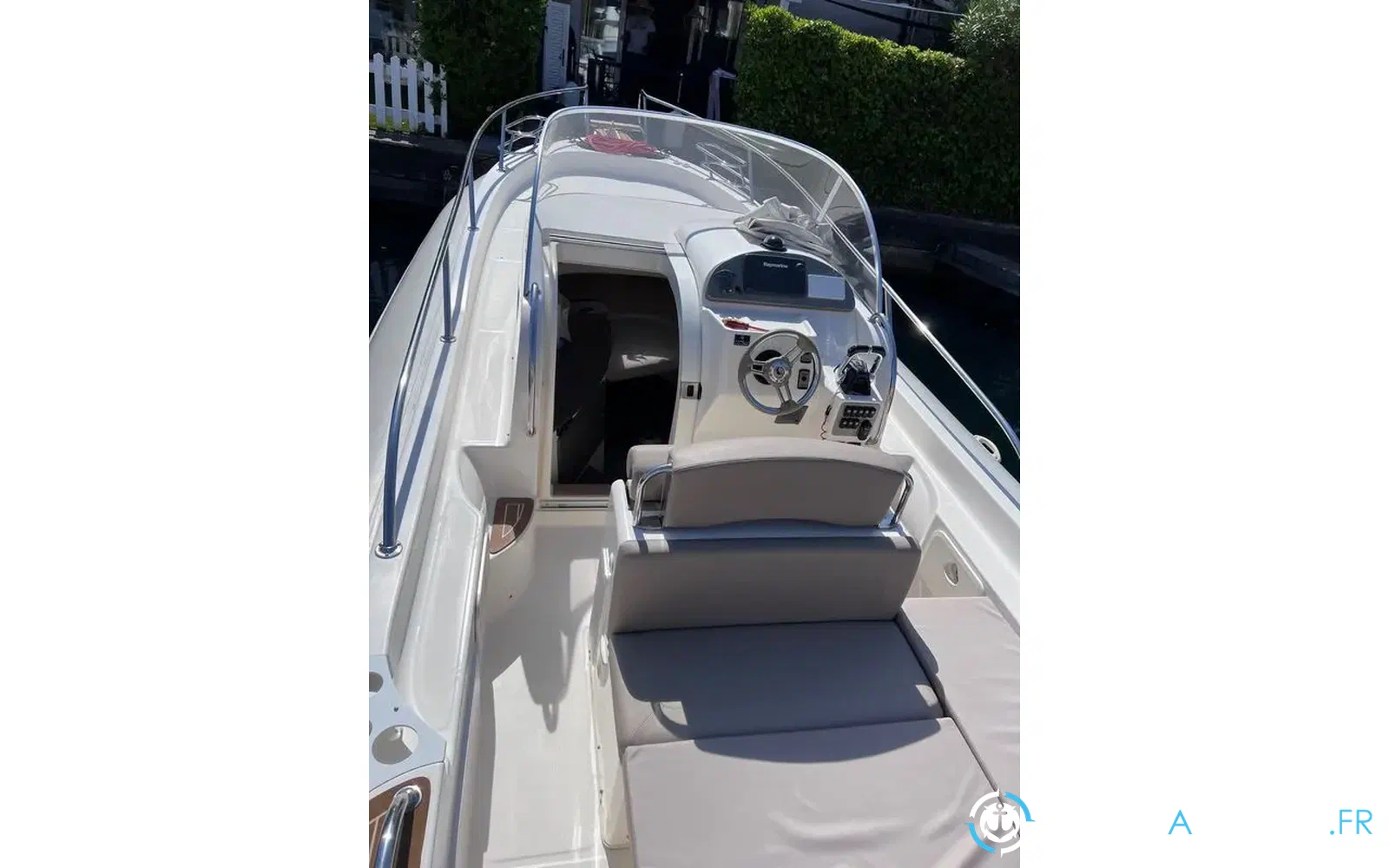 slider 9 Capelli Tempest 900 WA