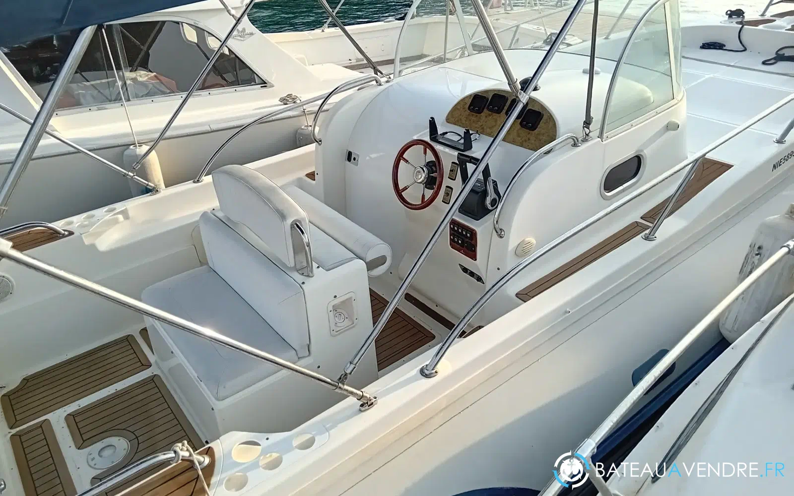 slider 18 Capelli Tempest 900 WA