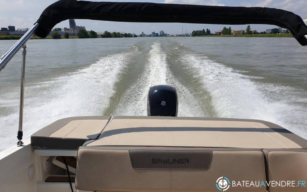 Bayliner VR5 Cuddy  photo 3