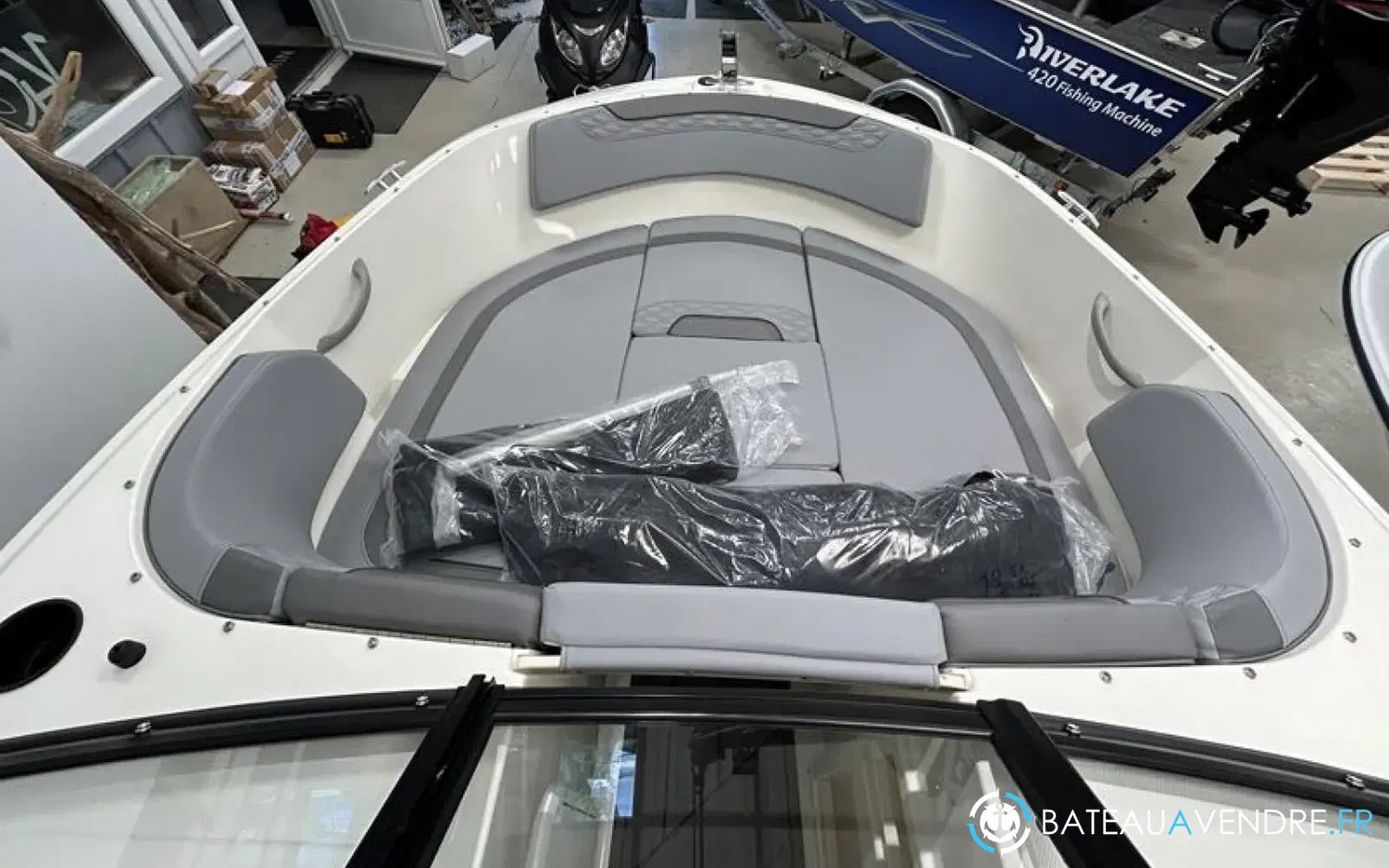 slider 3 Bayliner Element M19