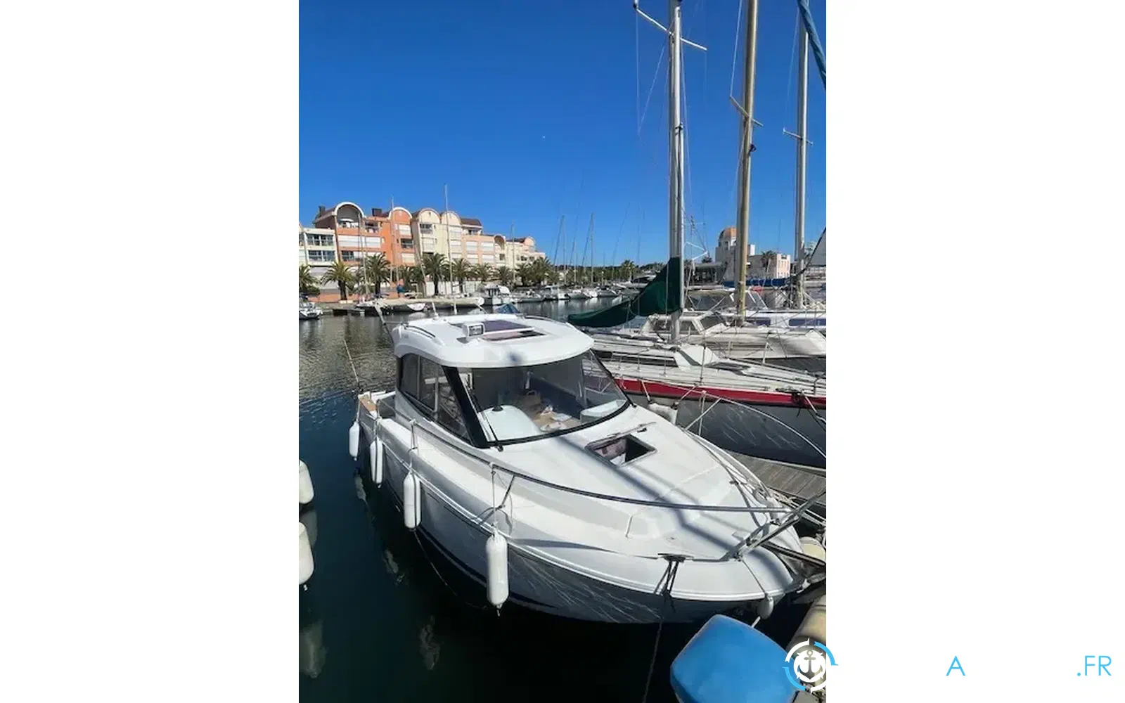 slider 1 Beneteau Antares 6.80