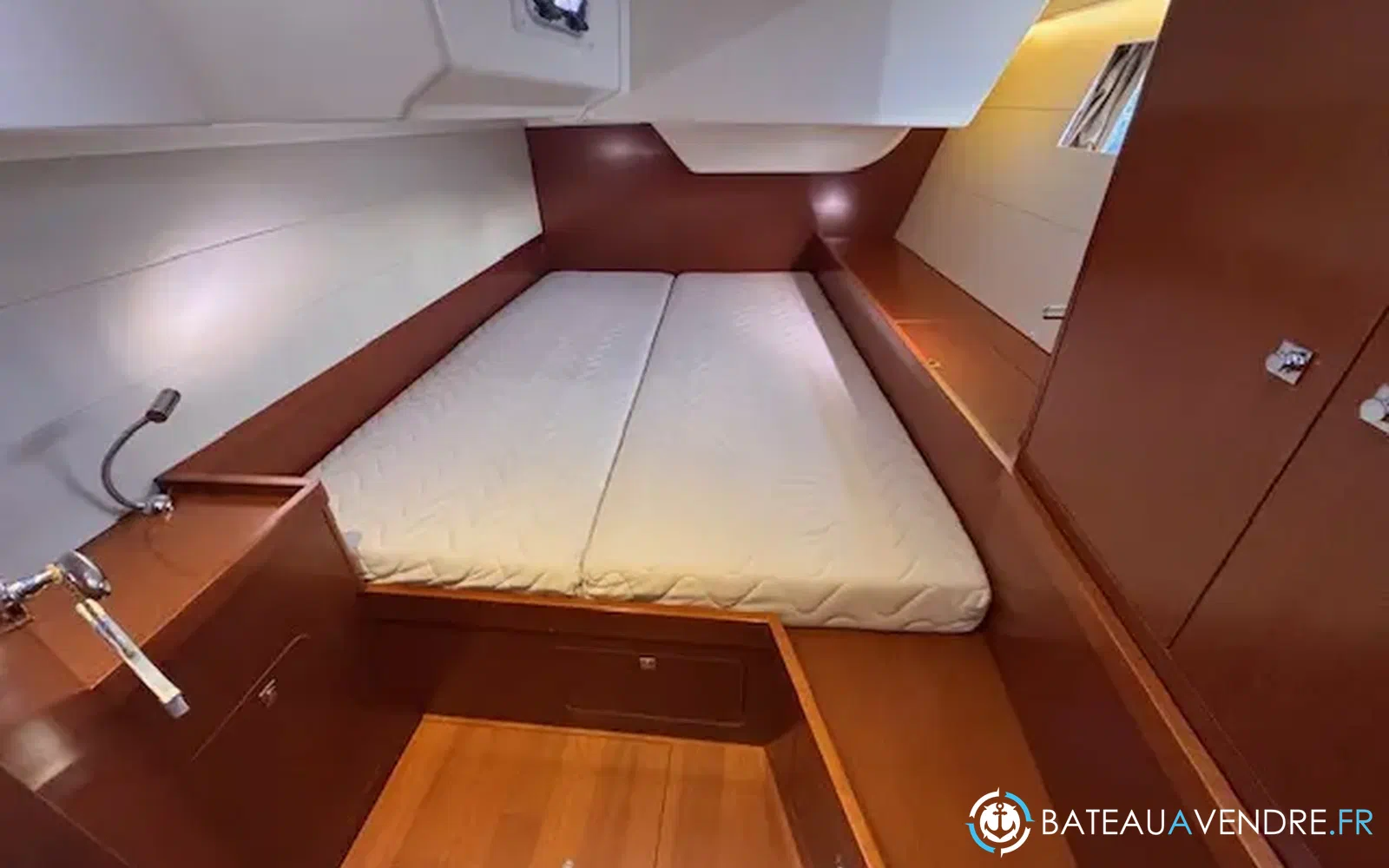 slider 18 Beneteau Oceanis 48