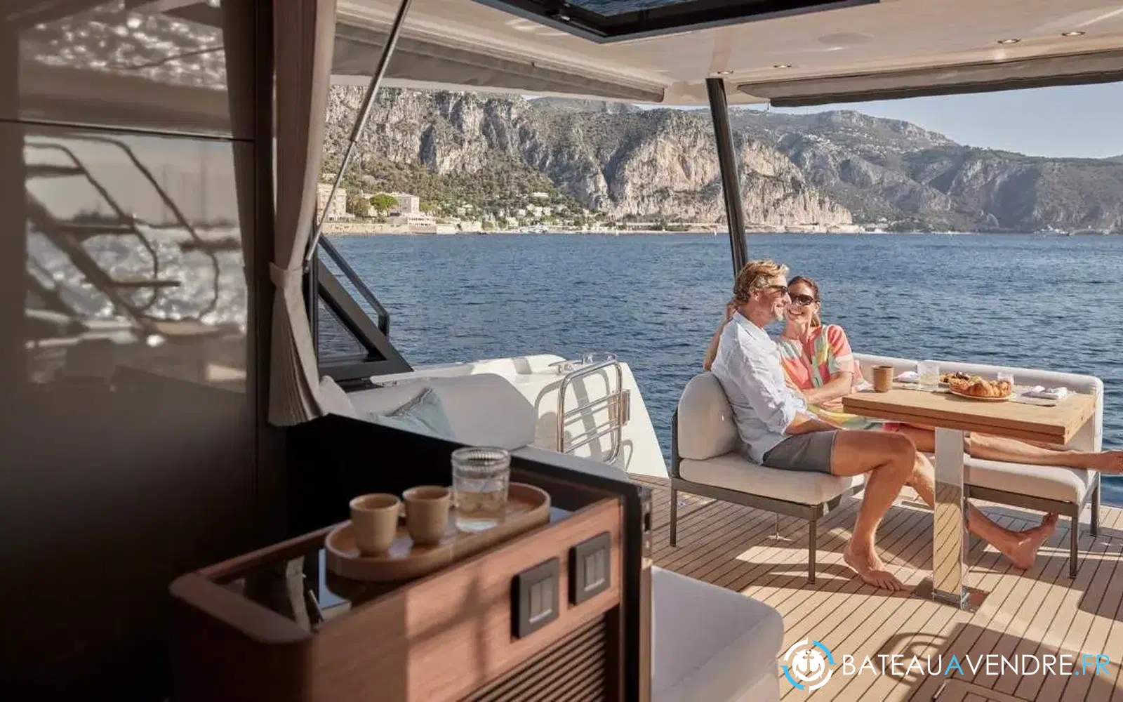 slider 3 Prestige Yachts M48