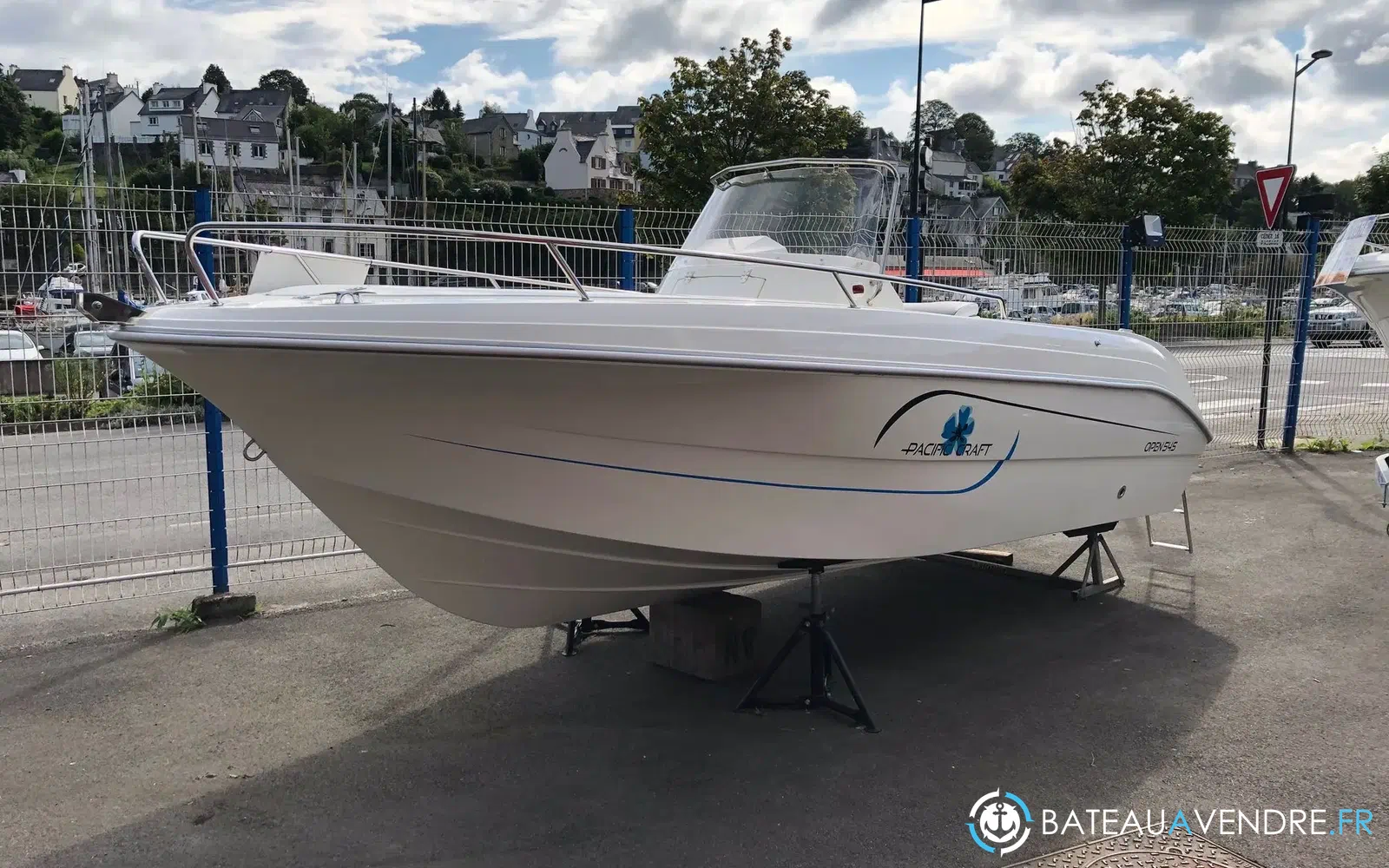 slider 0 Pacific Craft 545 Open