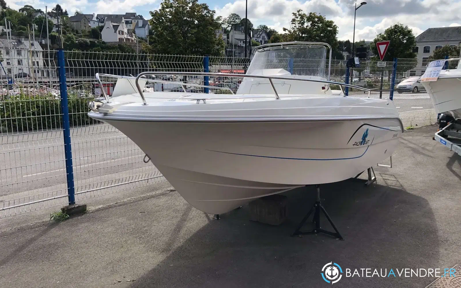 slider 2 Pacific Craft 545 Open