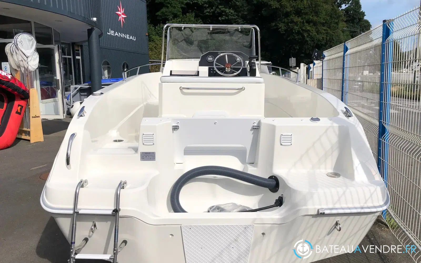 slider 3 Pacific Craft 545 Open