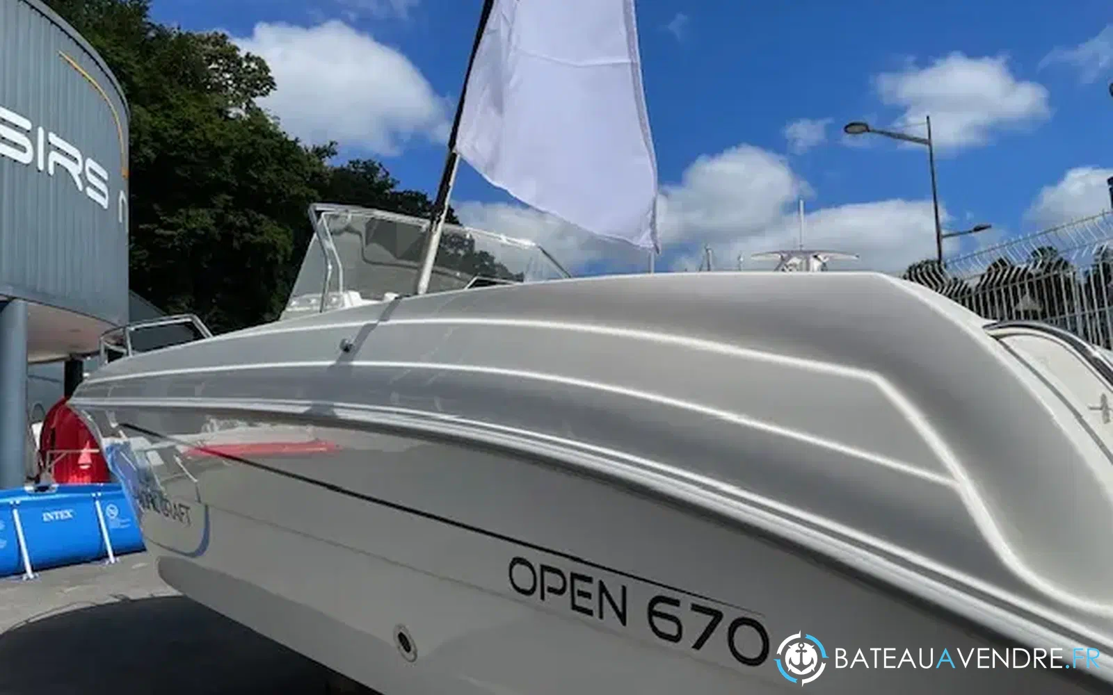 slider 1 Pacific Craft 670 Open