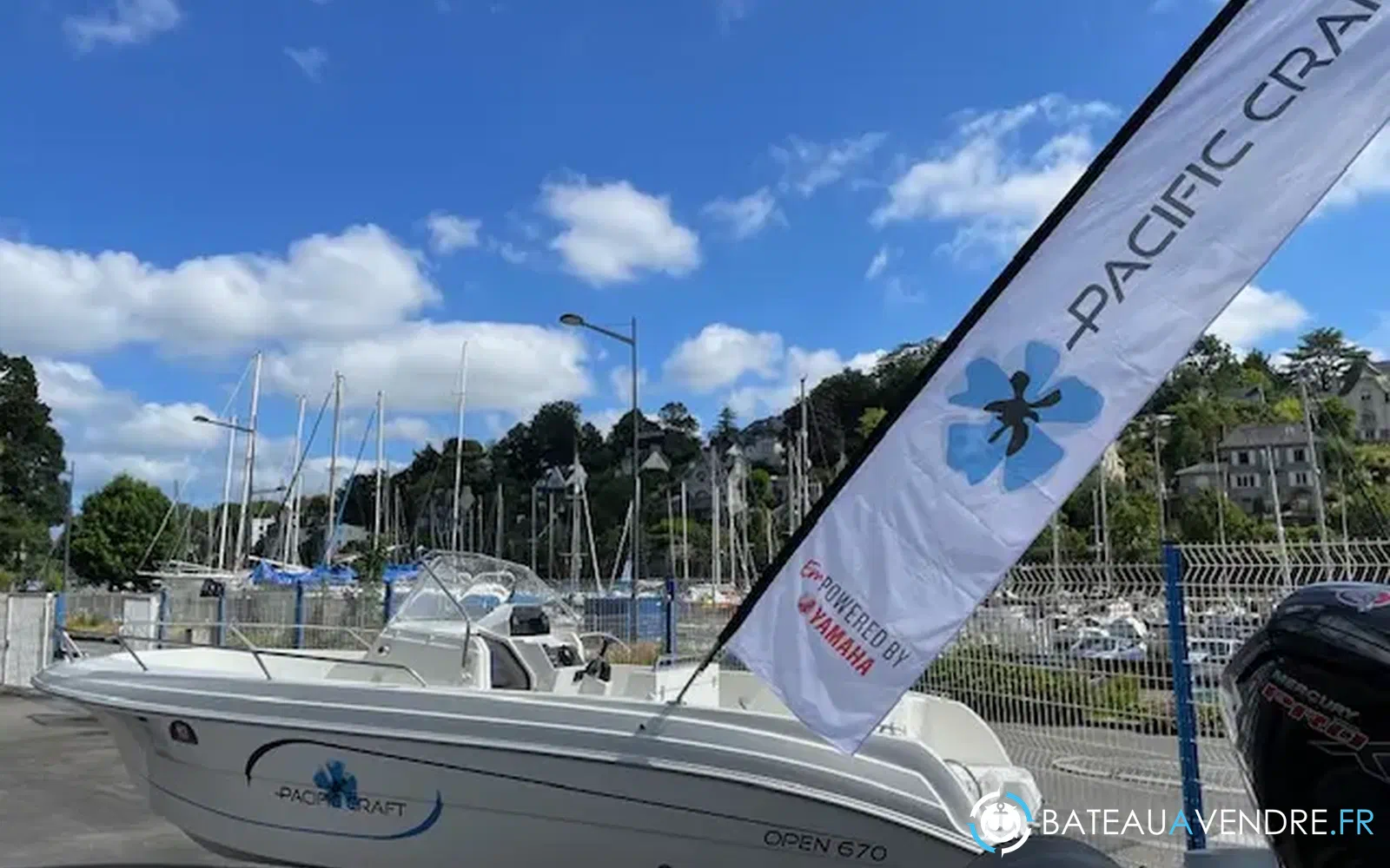 slider 2 Pacific Craft 670 Open