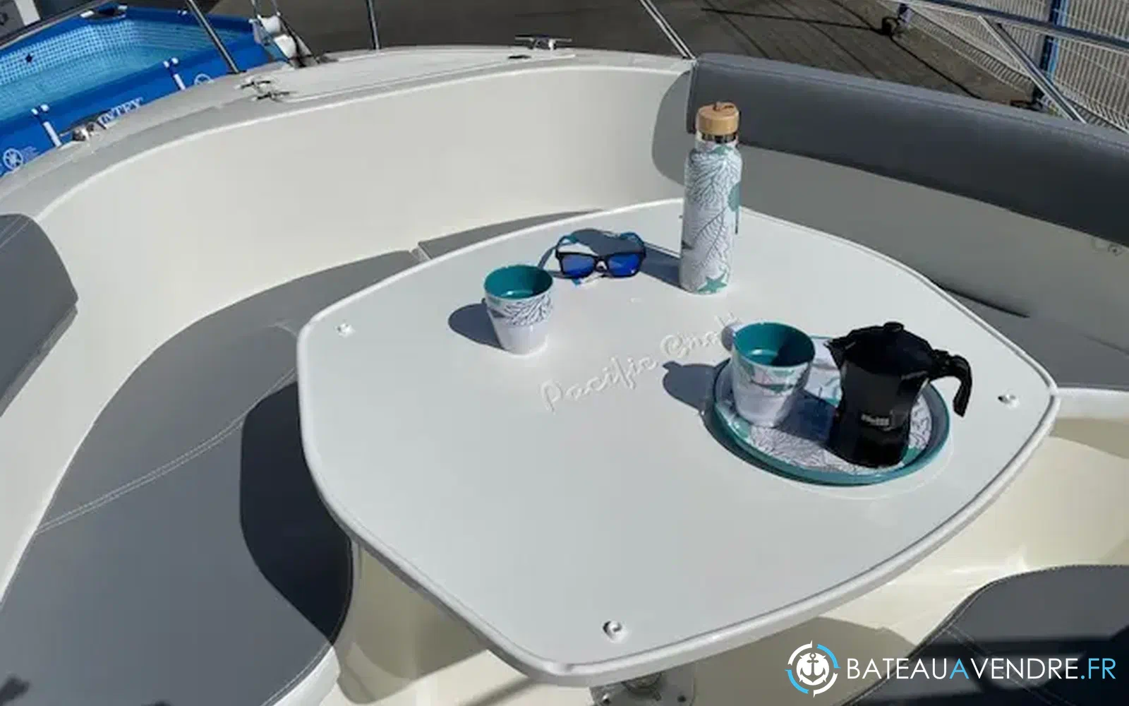slider 5 Pacific Craft 670 Open