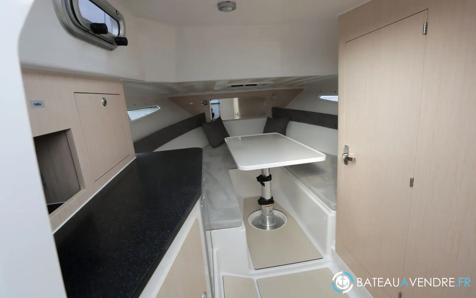 slider 5 Pacific Craft 750 SC