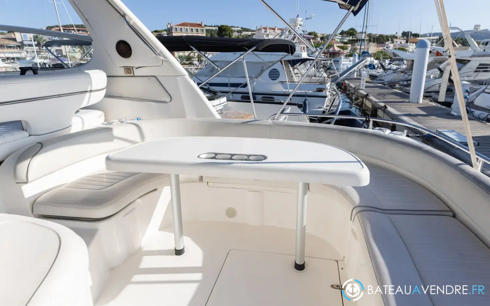 slider 11 Sealine Ambassador 380