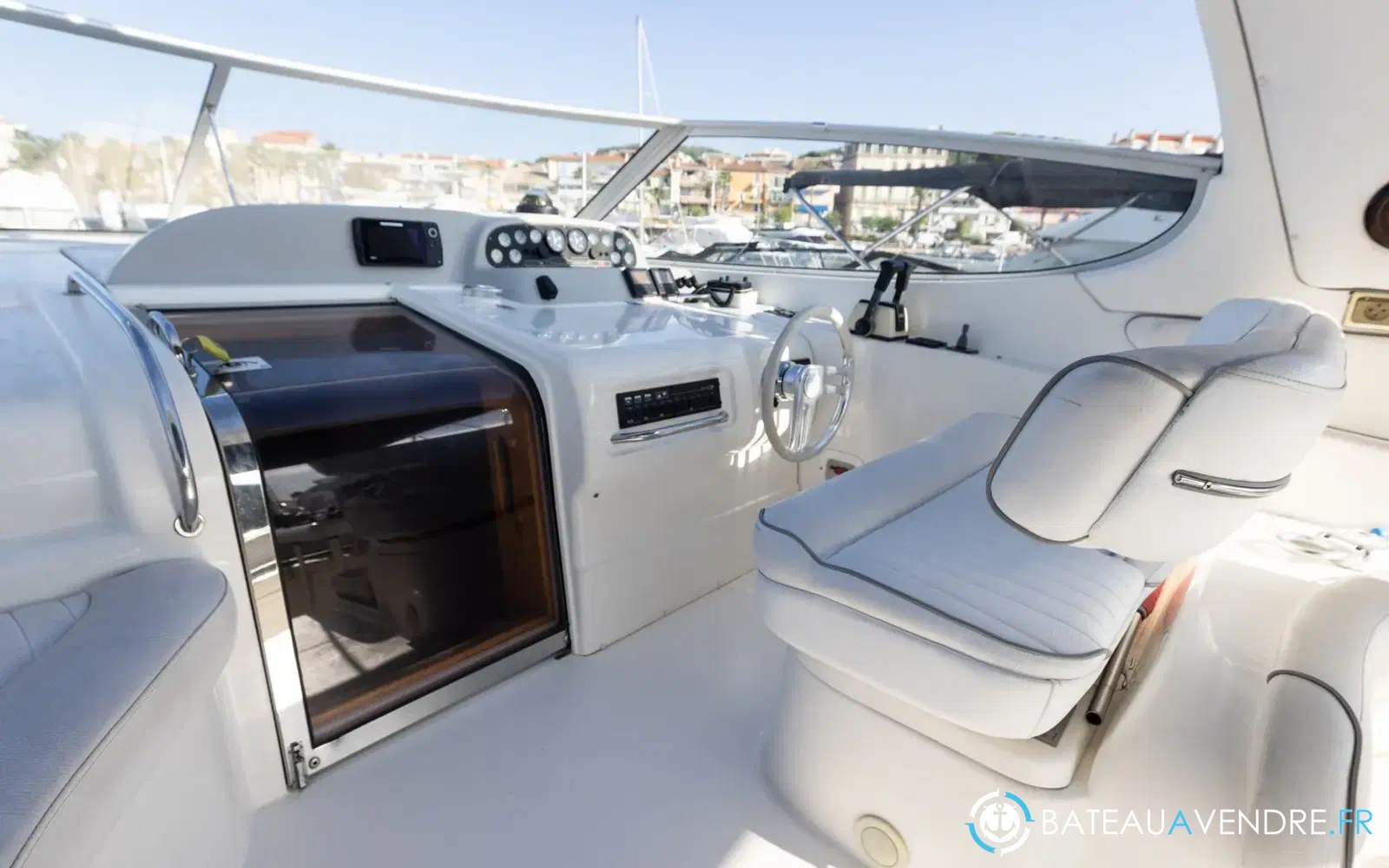 slider 15 Sealine Ambassador 380