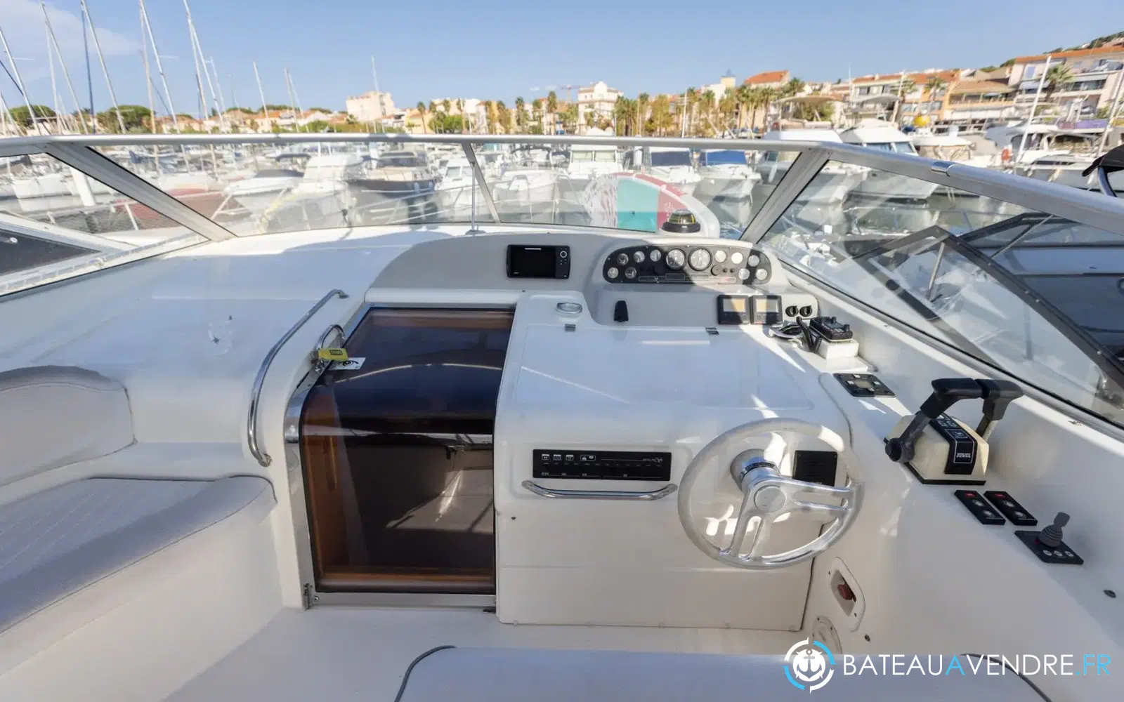 slider 17 Sealine Ambassador 380