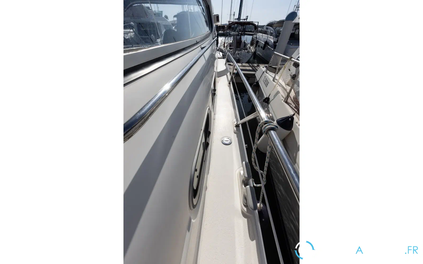 slider 19 Sealine Ambassador 380