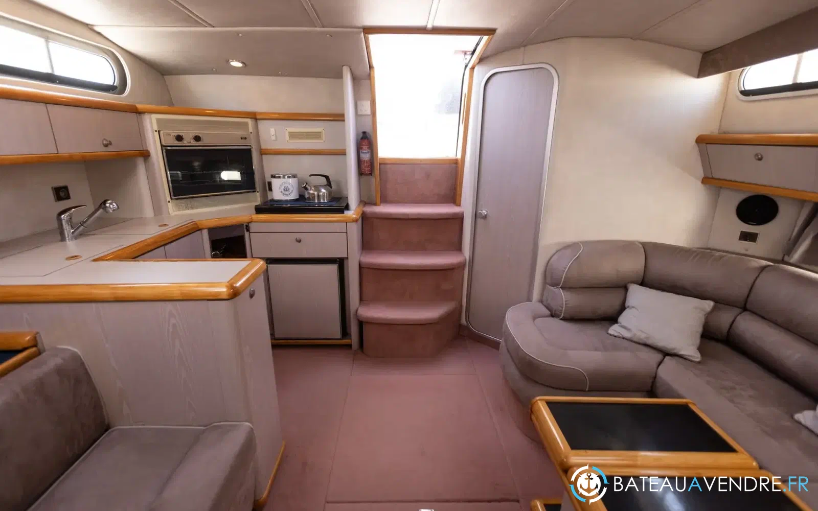 slider 23 Sealine Ambassador 380
