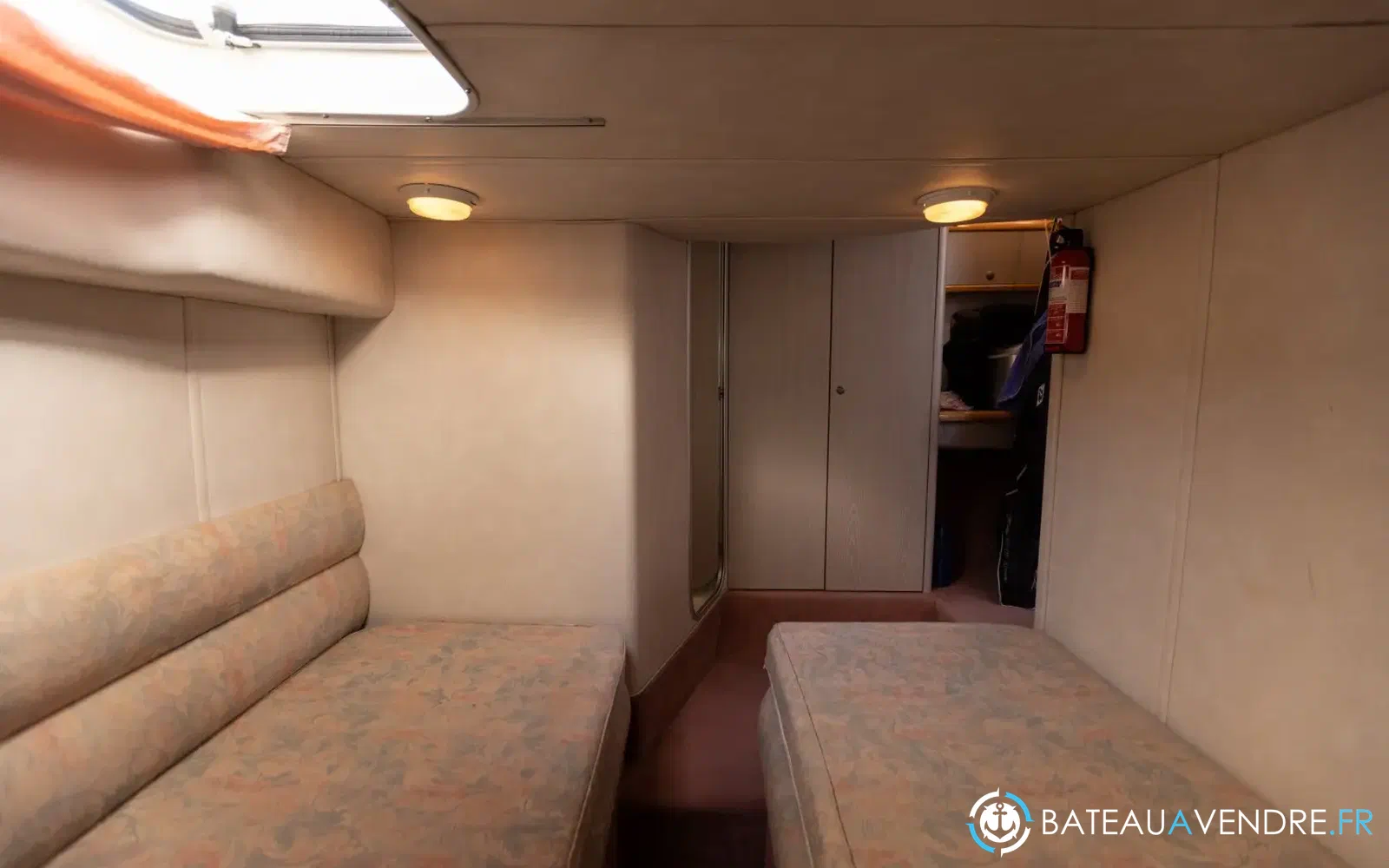 slider 29 Sealine Ambassador 380