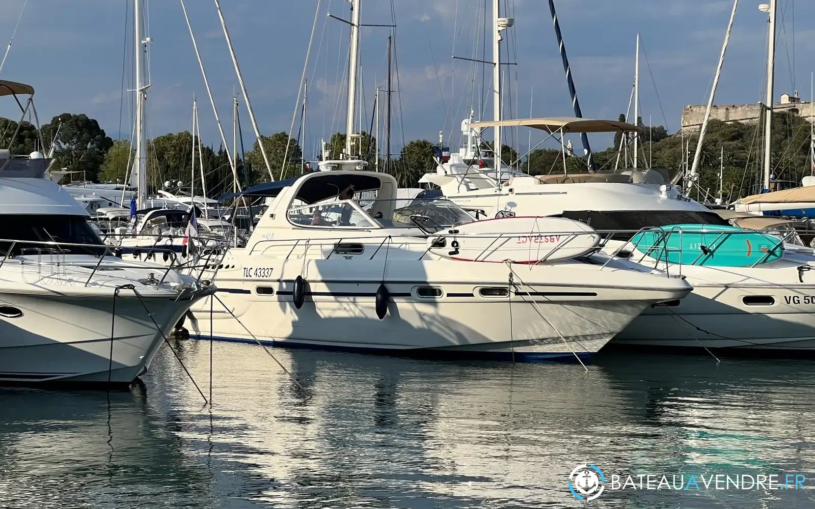 slider 2 Sealine Ambassador 380