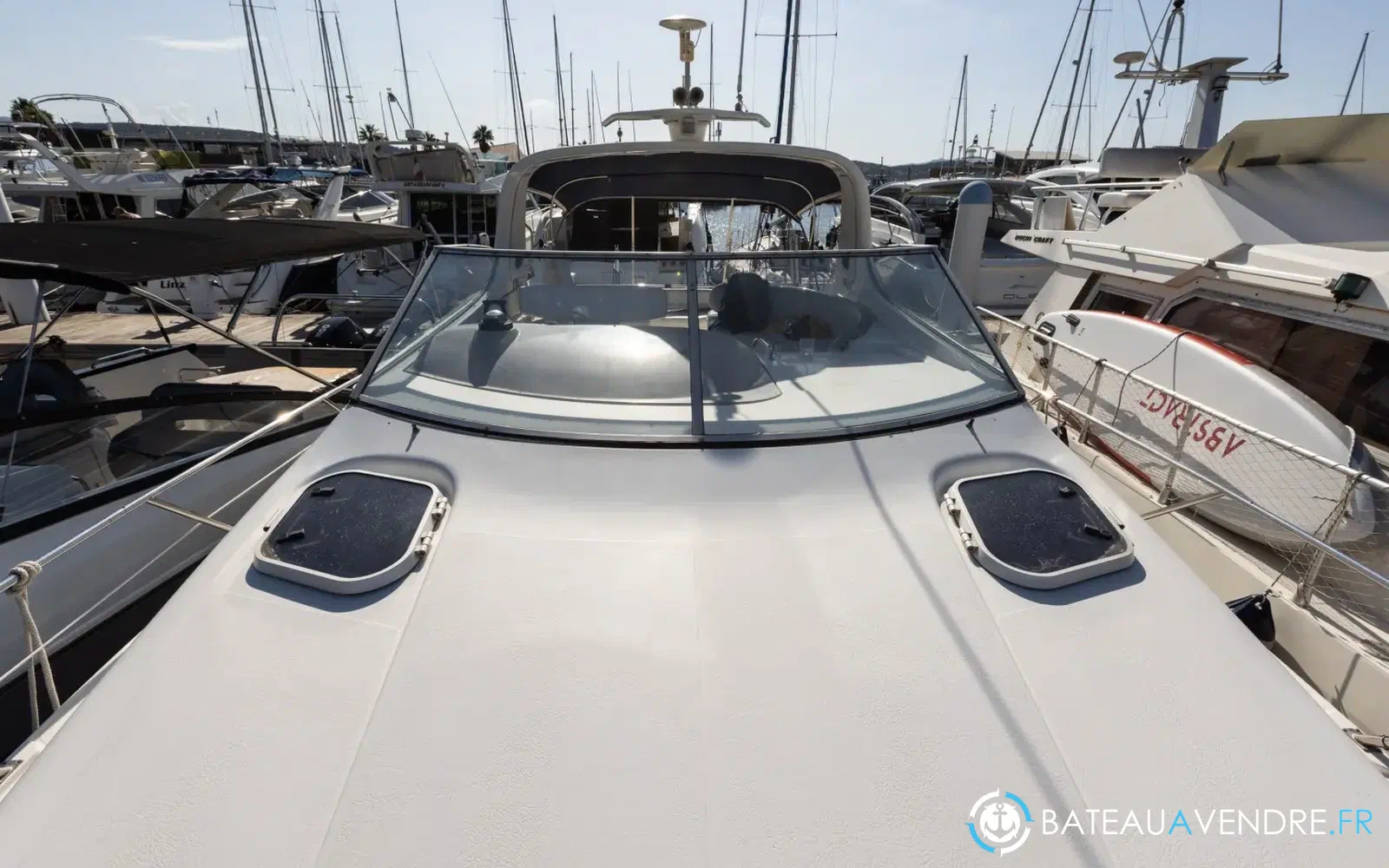 slider 7 Sealine Ambassador 380