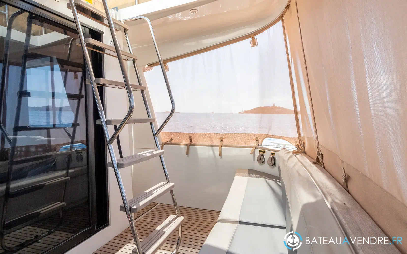 slider 12 Beneteau Swift Trawler 34 Fly