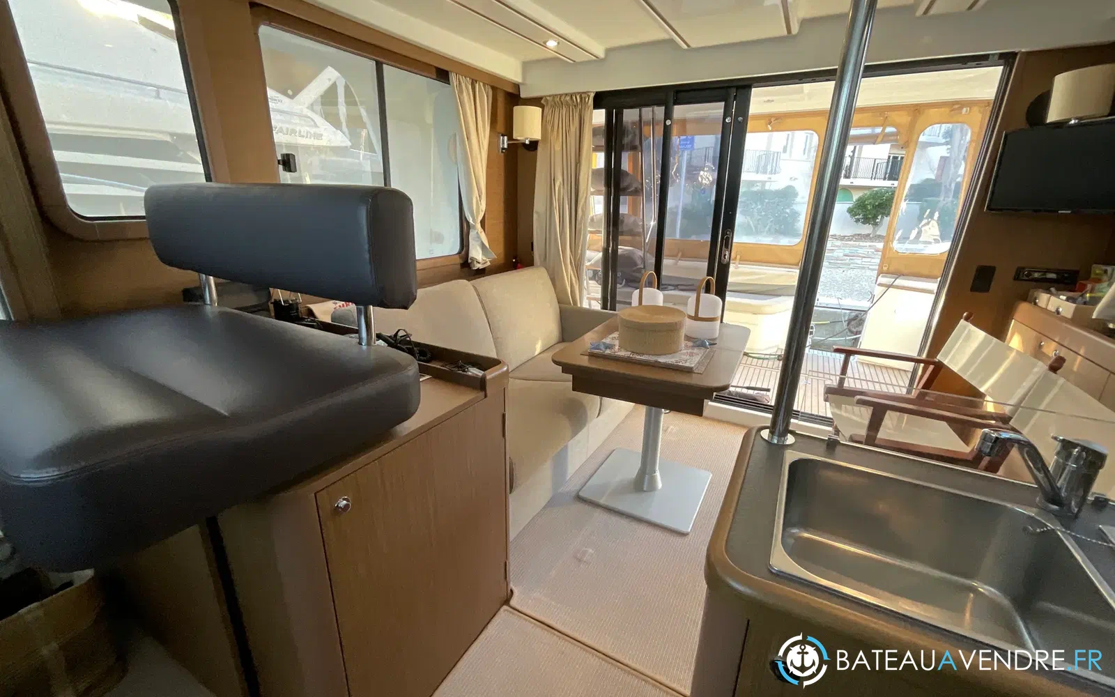slider 39 Beneteau Swift Trawler 34 Fly
