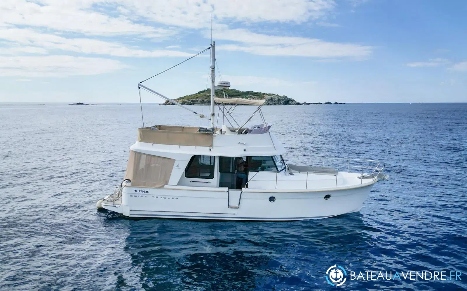 slider 1 Beneteau Swift Trawler 34 Fly