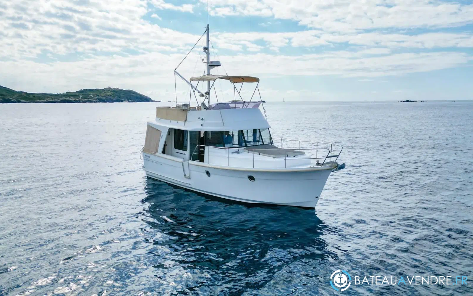 slider 0 Beneteau Swift Trawler 34 Fly