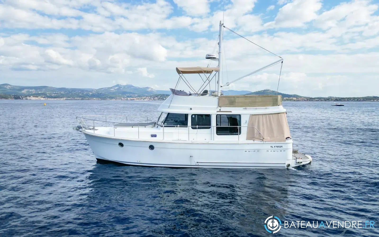 slider 2 Beneteau Swift Trawler 34 Fly
