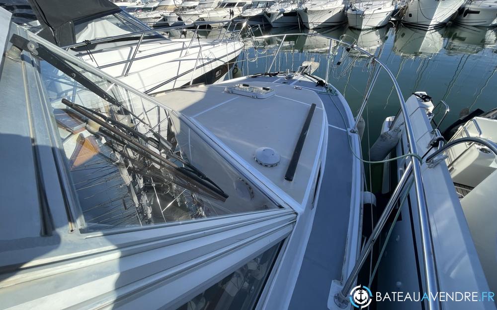 Beneteau Antares 800 photo 2