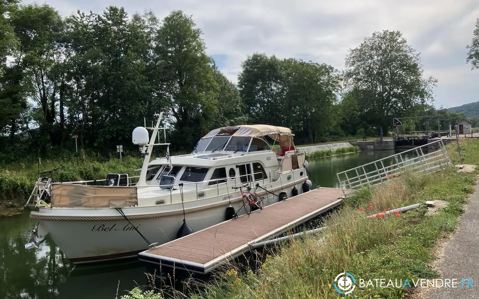 slider 2 Linssen Grand Sturdy 43.9 AC