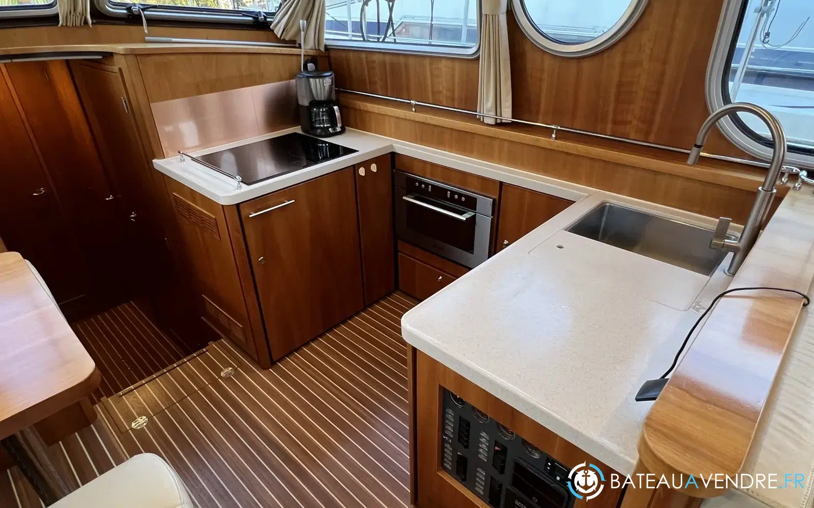 slider 18 Linssen Grand Sturdy 43.9 AC
