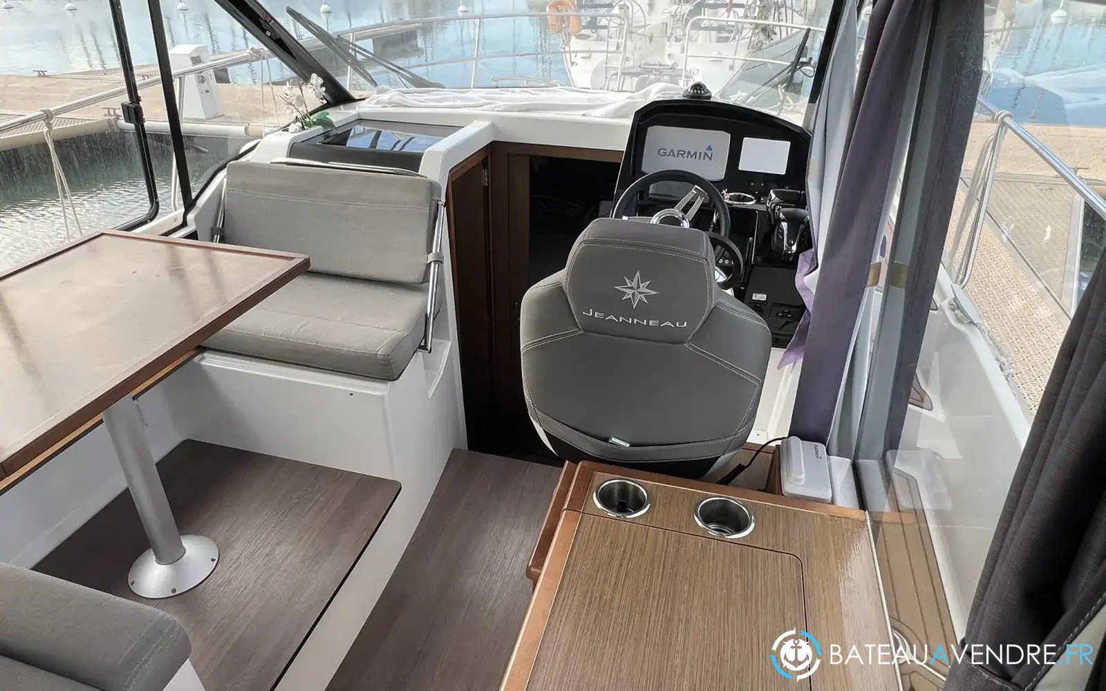 slider 4 Jeanneau Merry Fisher 895 Offshore