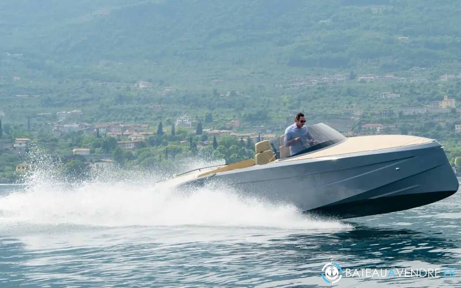 slider 10 Macan Boats 28 Sport
