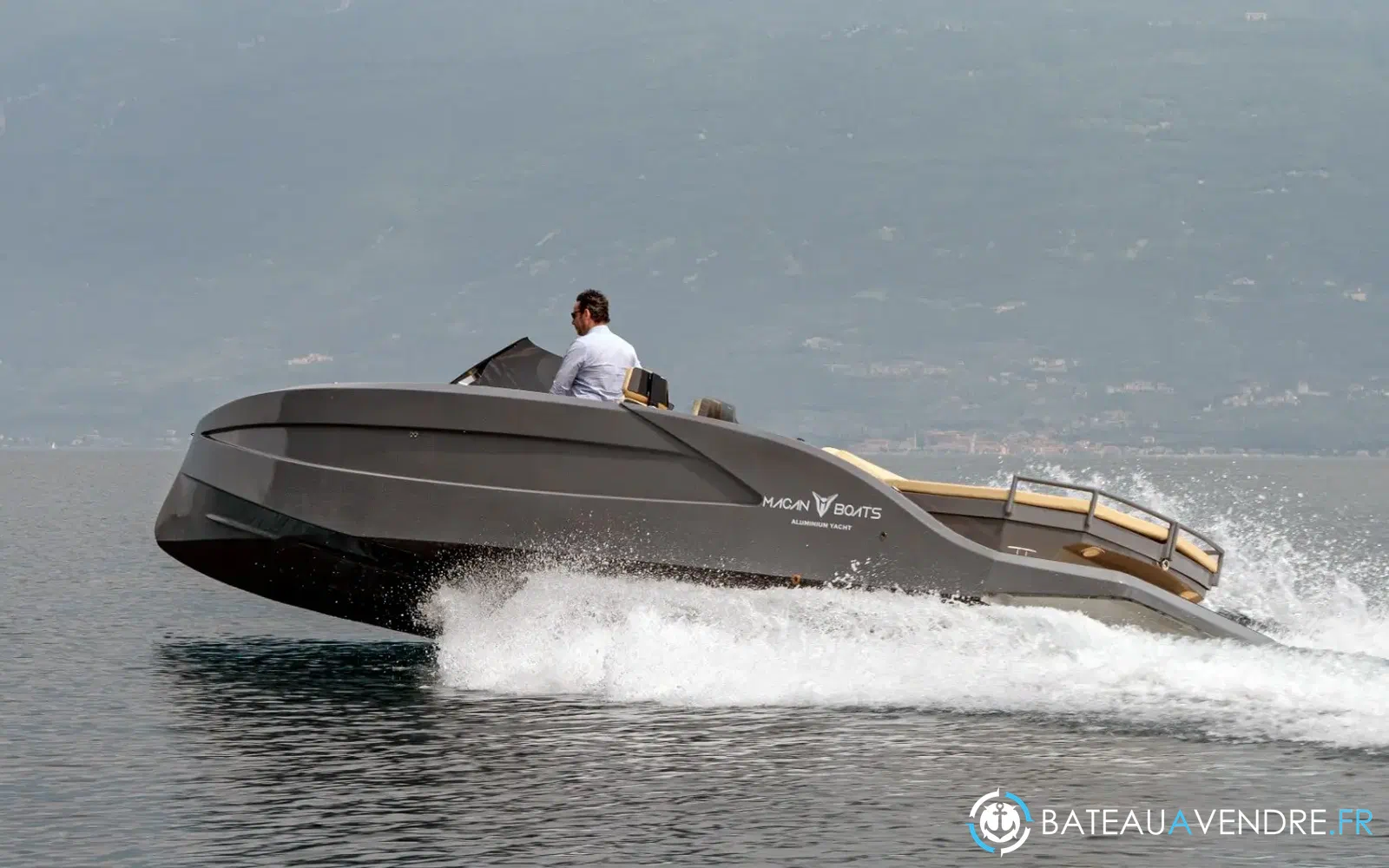 slider 14 Macan Boats 28 Sport