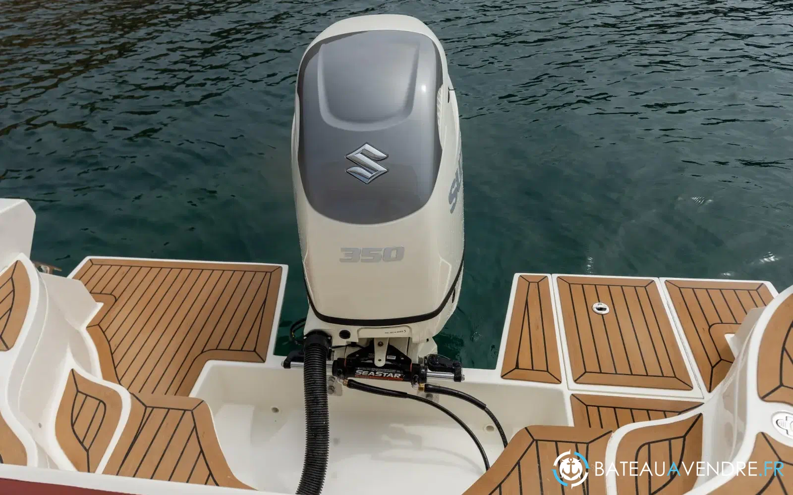 slider 16 Espadon 800 Beluga