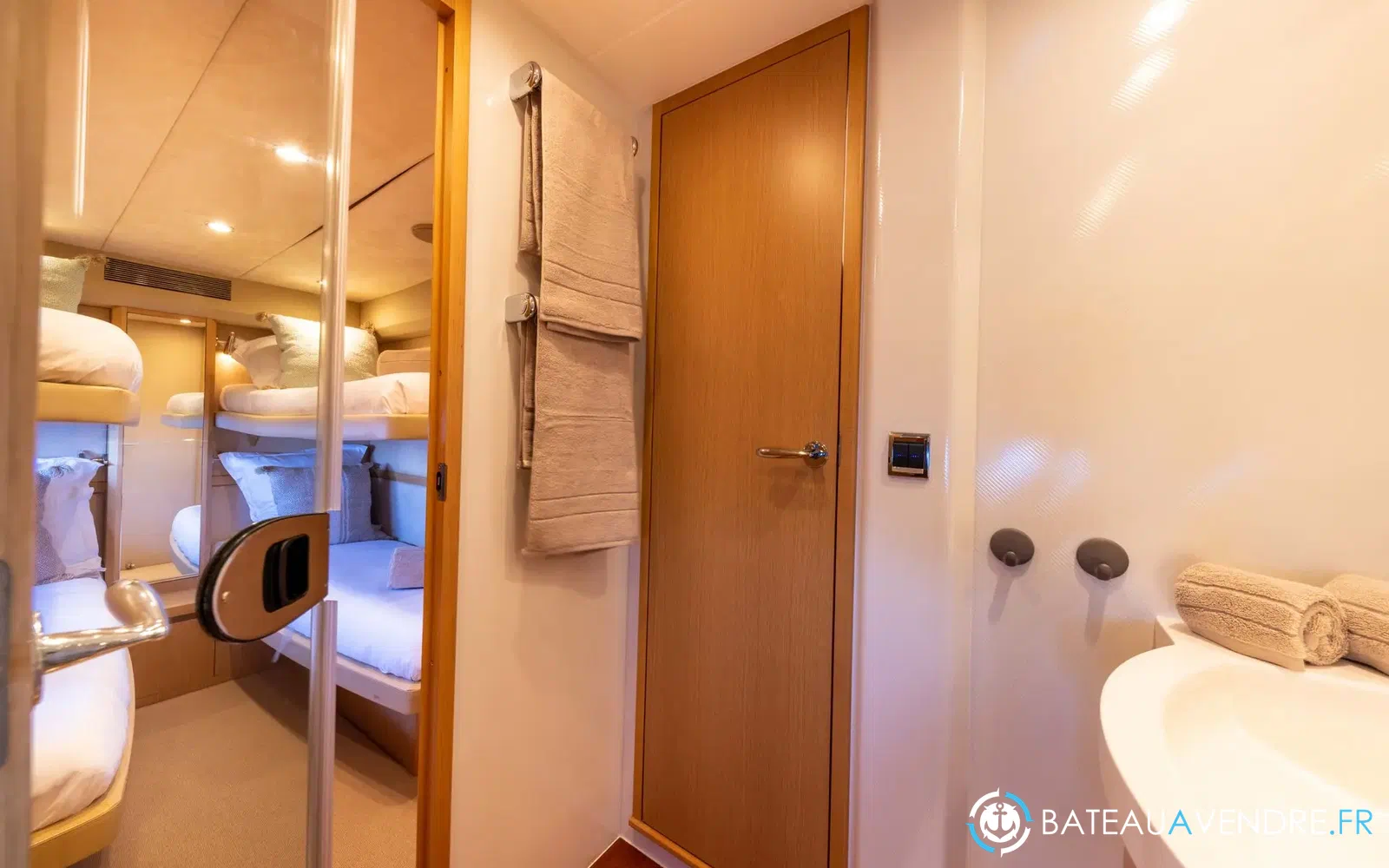 slider 28 Princess V70