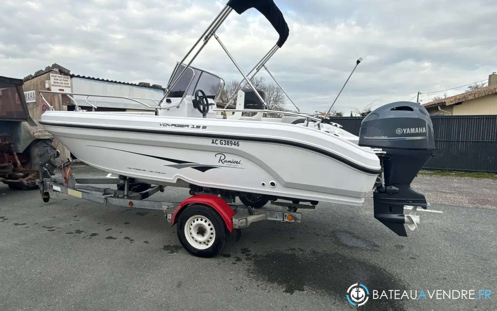 slider 10 Ranieri Voyager 19 S
