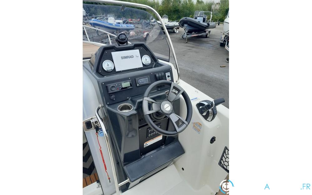 Quicksilver Activ 755 Sundeck photo 5