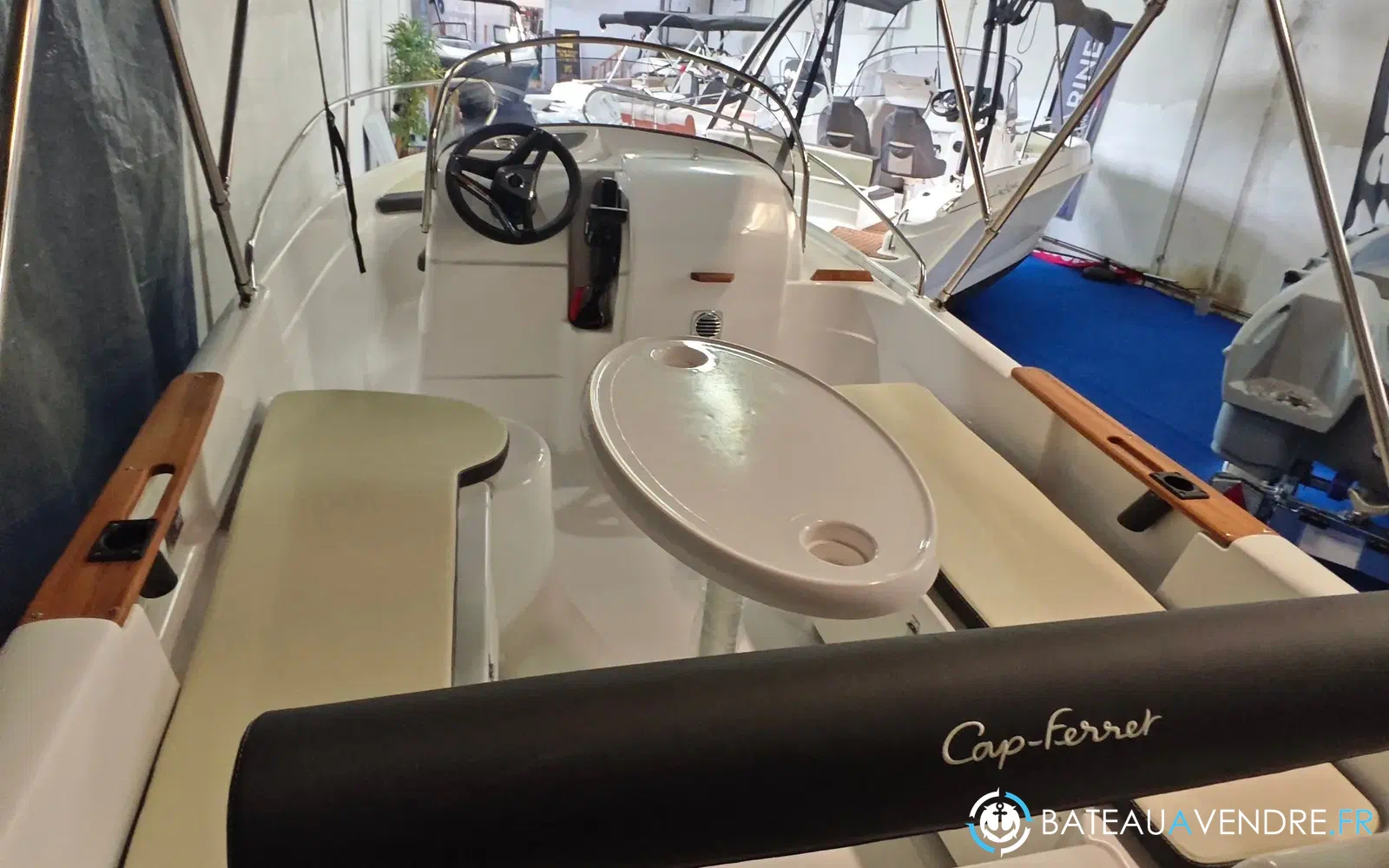 slider 3 B2 Marine 472 Open
