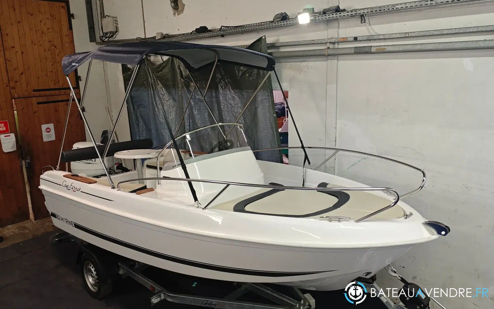 slider 0 B2 Marine 472 Open