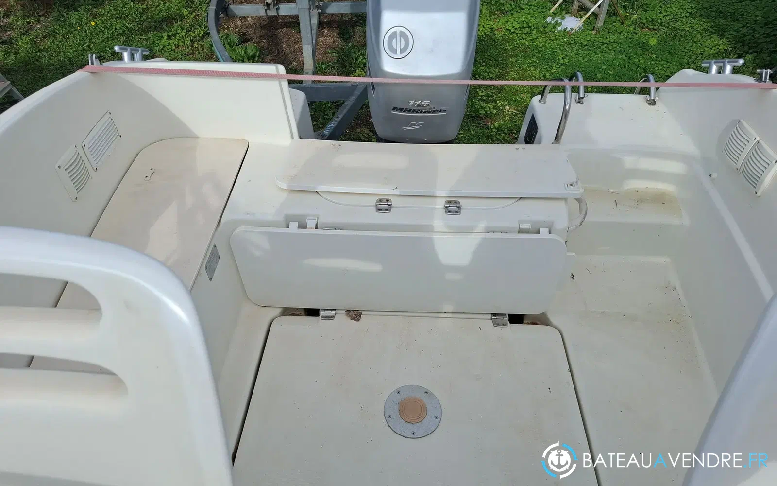 slider 12 Beneteau Flyer 550 Cabine