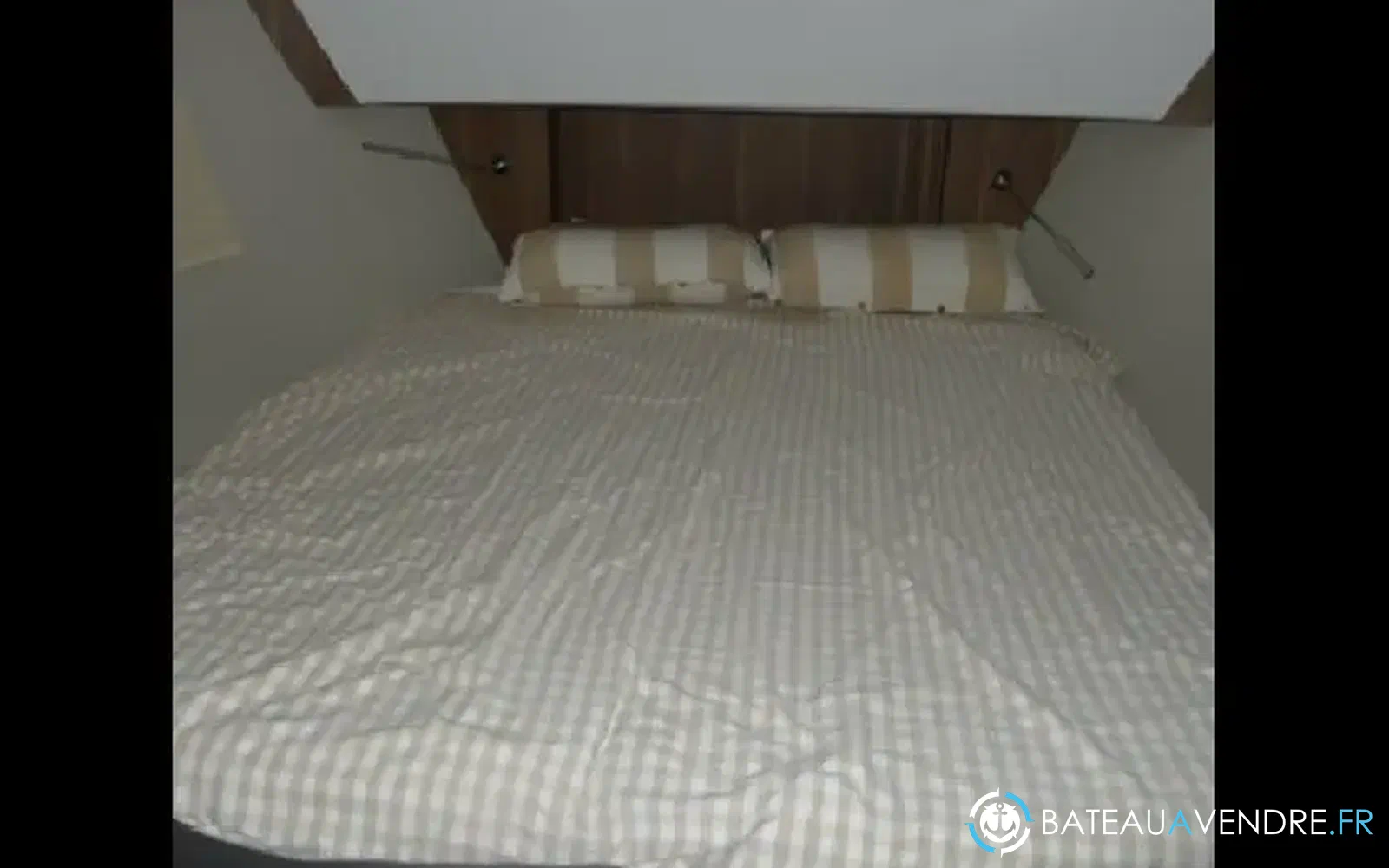slider 16 Sealine C330